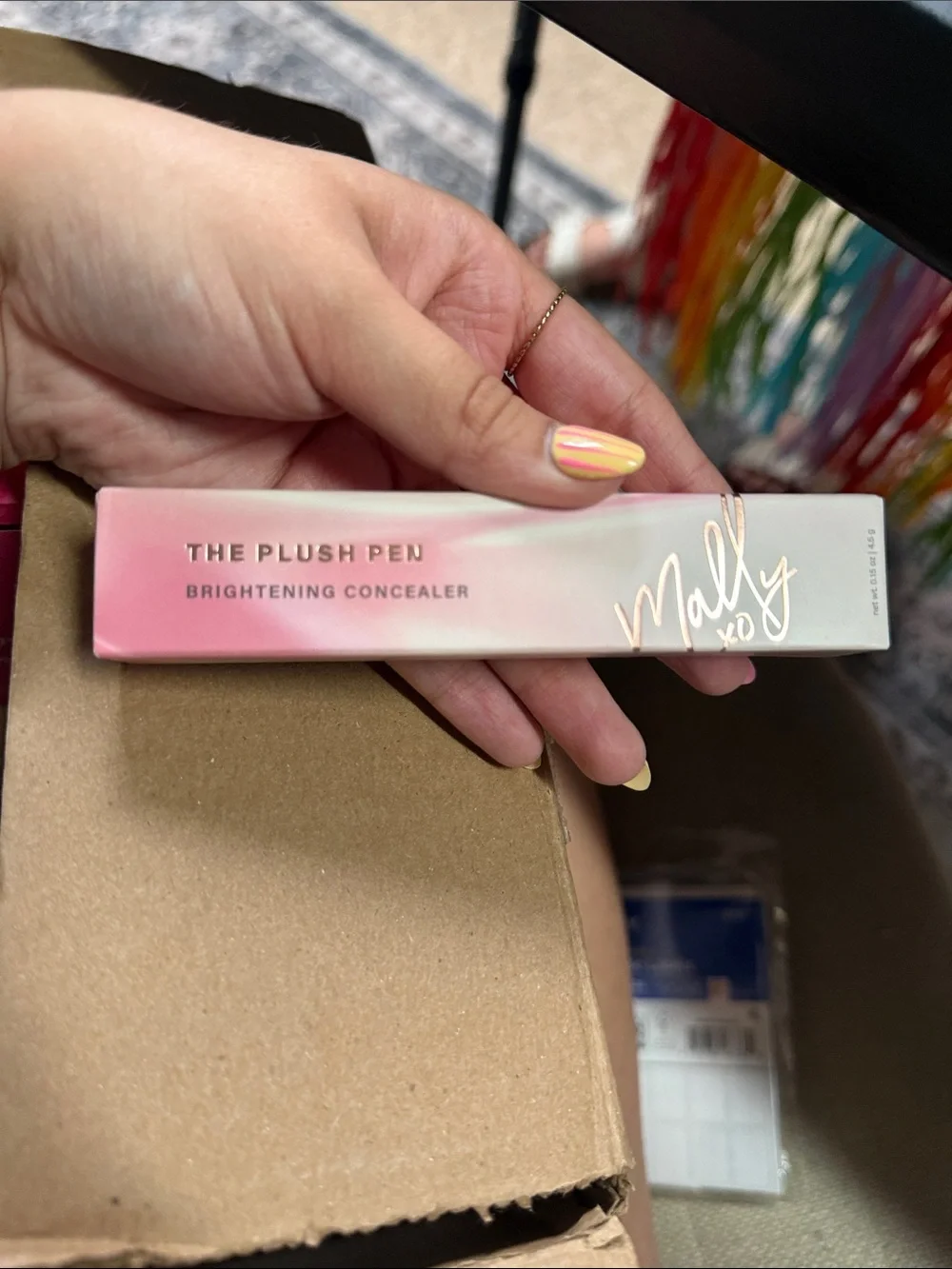 Mally Beauty The Plush Pen Brightening Concealer - Pink